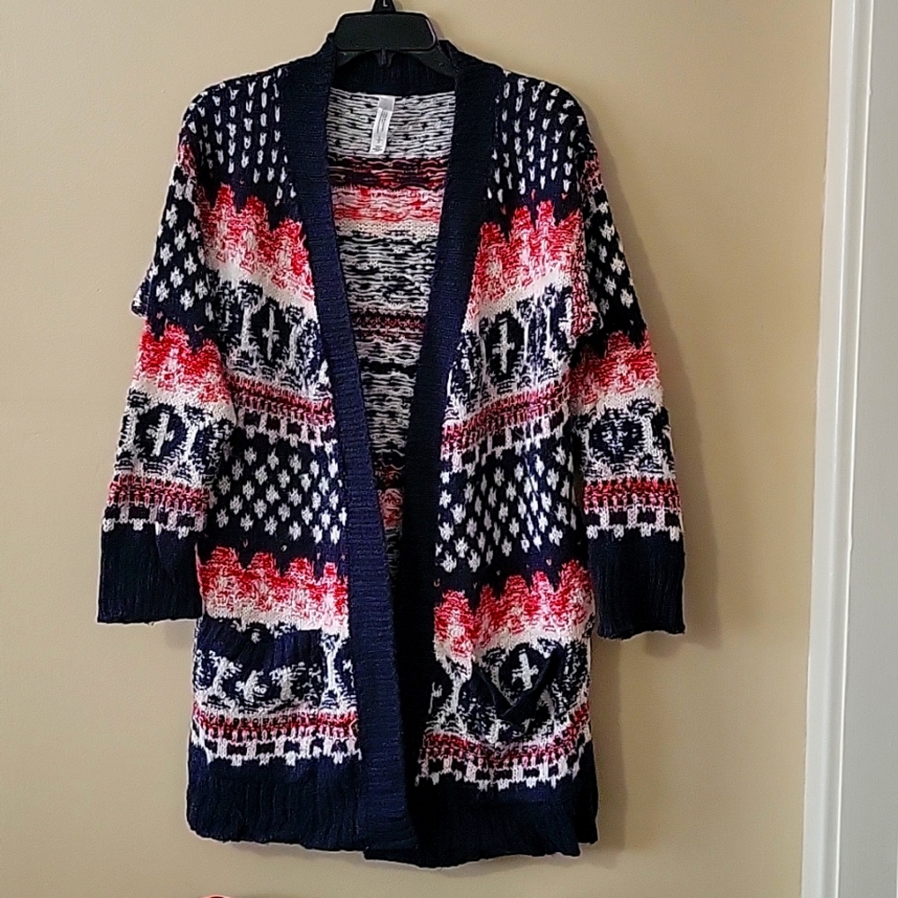 A small navy/white/red patterned Bethany Mota open cardigan